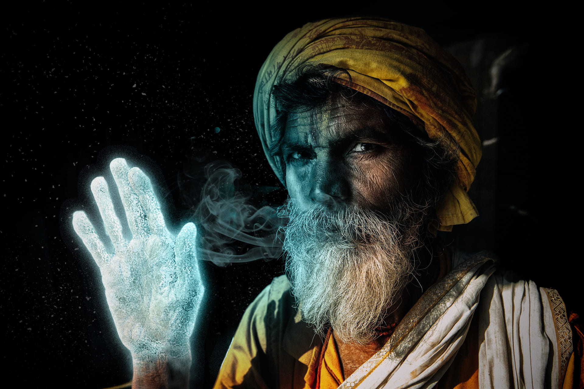 Portrait d’un homme avec une main givrée : effet frost réalisé sur Photoshop