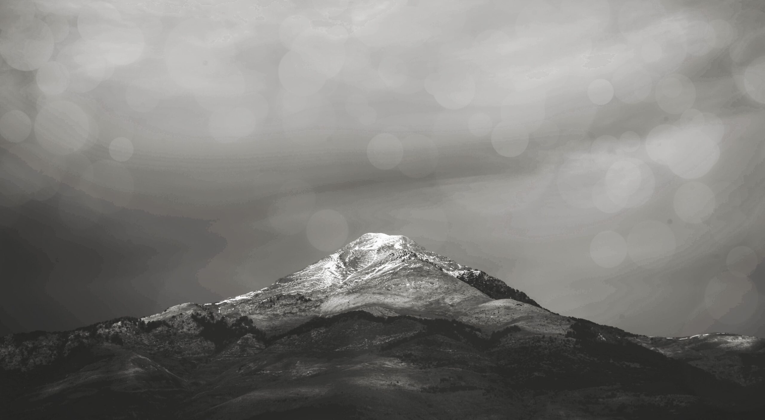 Paysage de montagne, version noir et blanc